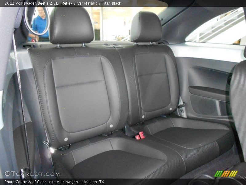  2012 Beetle 2.5L Titan Black Interior