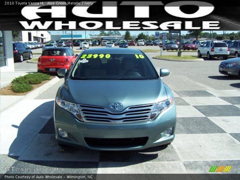 Aloe Green Metallic / Ivory 2010 Toyota Venza I4