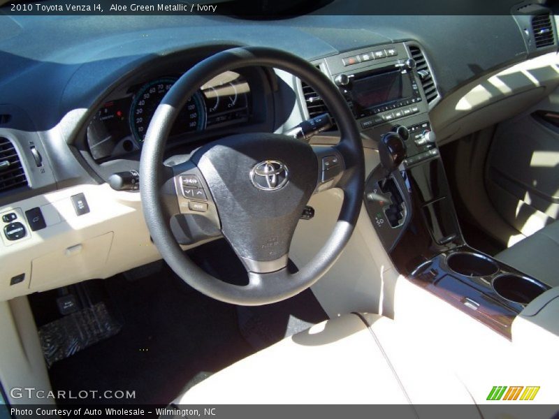 Aloe Green Metallic / Ivory 2010 Toyota Venza I4