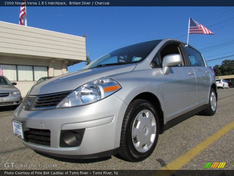 Brillant Silver / Charcoal 2009 Nissan Versa 1.8 S Hatchback