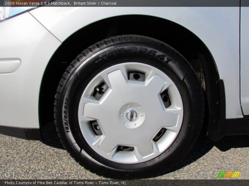 Brillant Silver / Charcoal 2009 Nissan Versa 1.8 S Hatchback