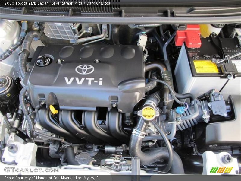 Silver Streak Mica / Dark Charcoal 2010 Toyota Yaris Sedan