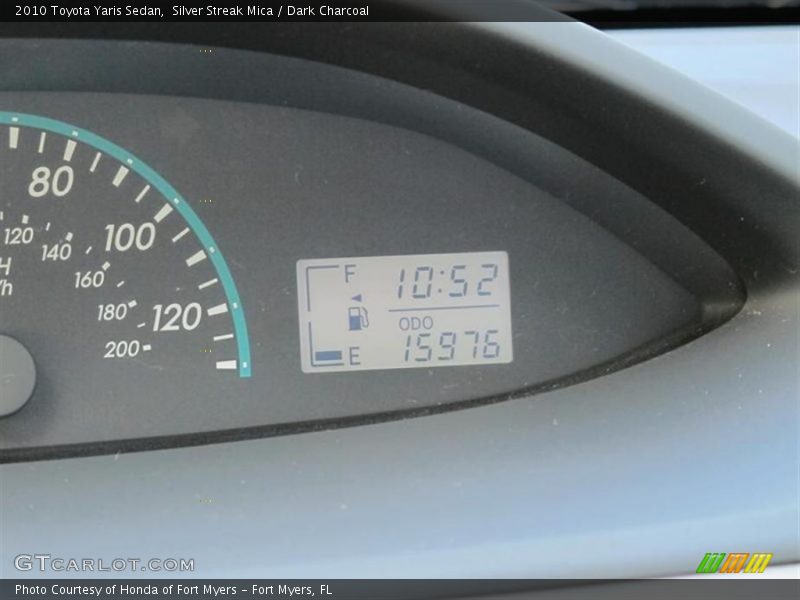 Silver Streak Mica / Dark Charcoal 2010 Toyota Yaris Sedan