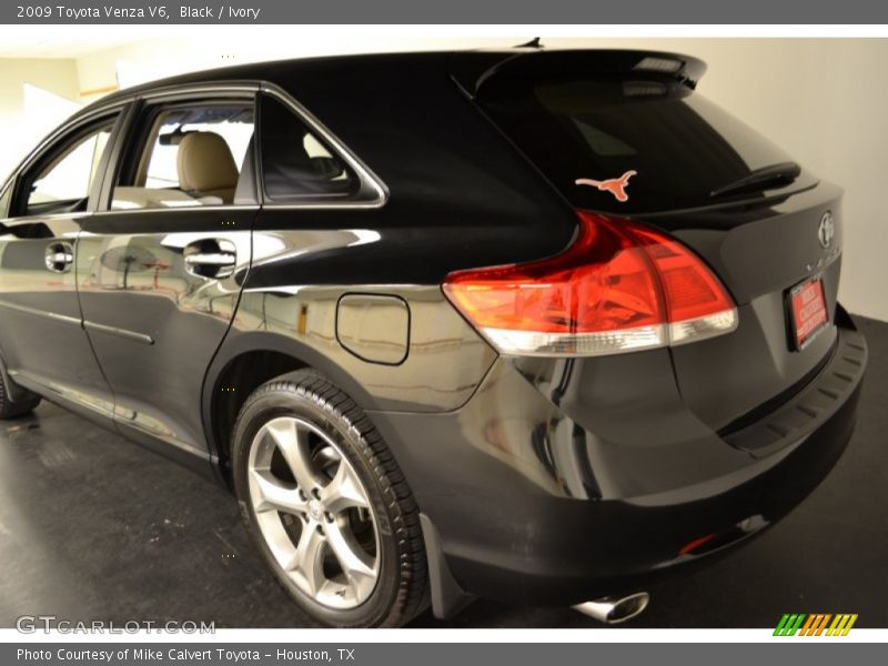 Black / Ivory 2009 Toyota Venza V6