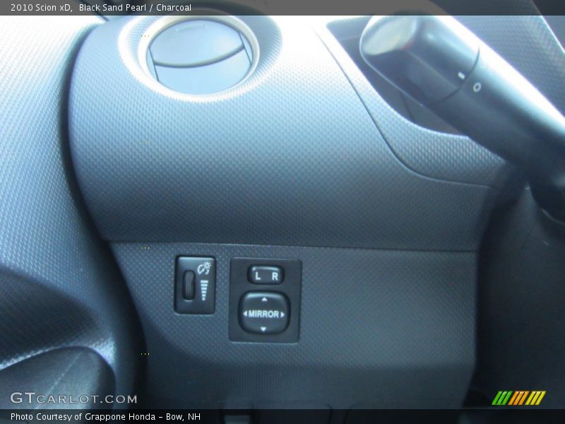 Black Sand Pearl / Charcoal 2010 Scion xD