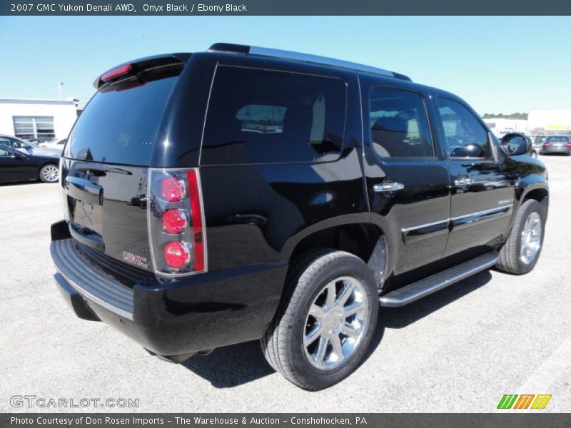 Onyx Black / Ebony Black 2007 GMC Yukon Denali AWD