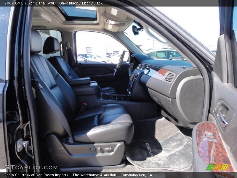 Onyx Black / Ebony Black 2007 GMC Yukon Denali AWD