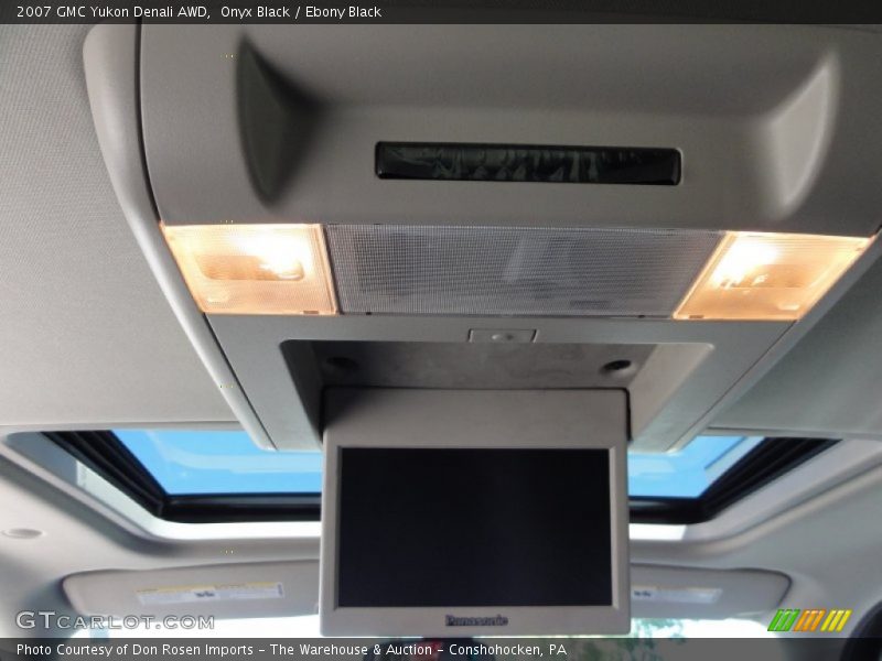 Onyx Black / Ebony Black 2007 GMC Yukon Denali AWD