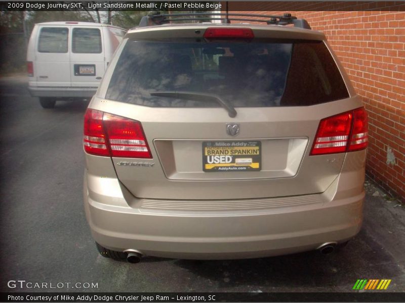Light Sandstone Metallic / Pastel Pebble Beige 2009 Dodge Journey SXT