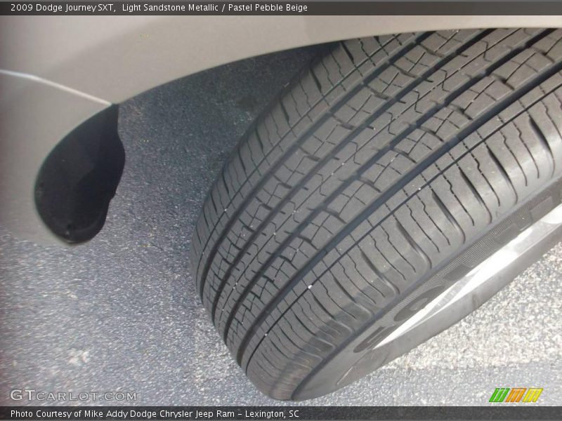 Light Sandstone Metallic / Pastel Pebble Beige 2009 Dodge Journey SXT