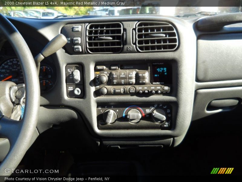 Majestic Red Metallic / Medium Gray 2000 Chevrolet Blazer LS 4x4