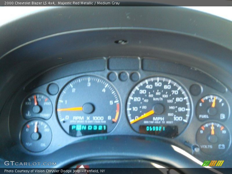 Majestic Red Metallic / Medium Gray 2000 Chevrolet Blazer LS 4x4