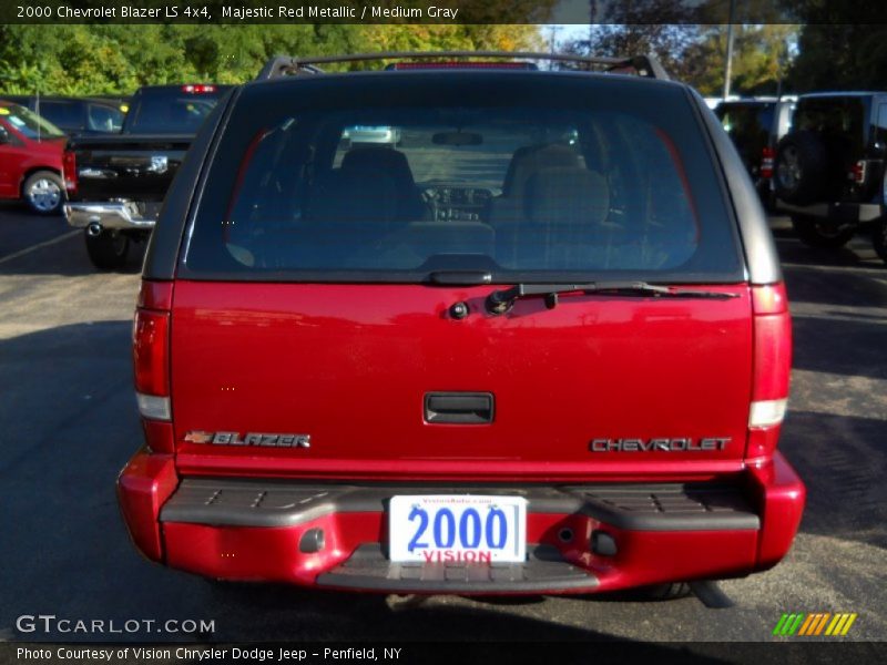 Majestic Red Metallic / Medium Gray 2000 Chevrolet Blazer LS 4x4