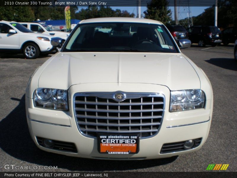 Bright White / Dark Slate Gray 2010 Chrysler 300 Touring