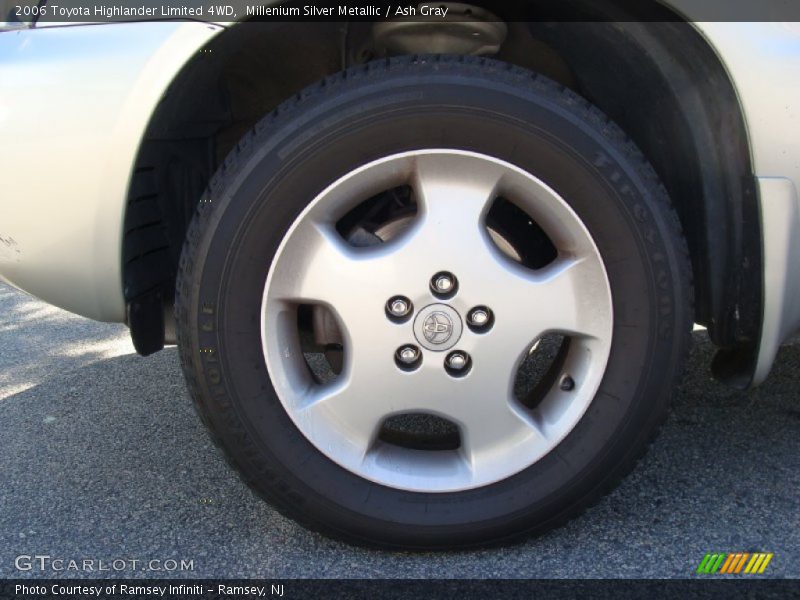 Millenium Silver Metallic / Ash Gray 2006 Toyota Highlander Limited 4WD