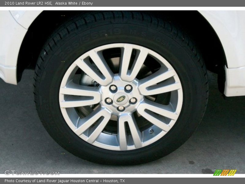Alaska White / Ebony 2010 Land Rover LR2 HSE