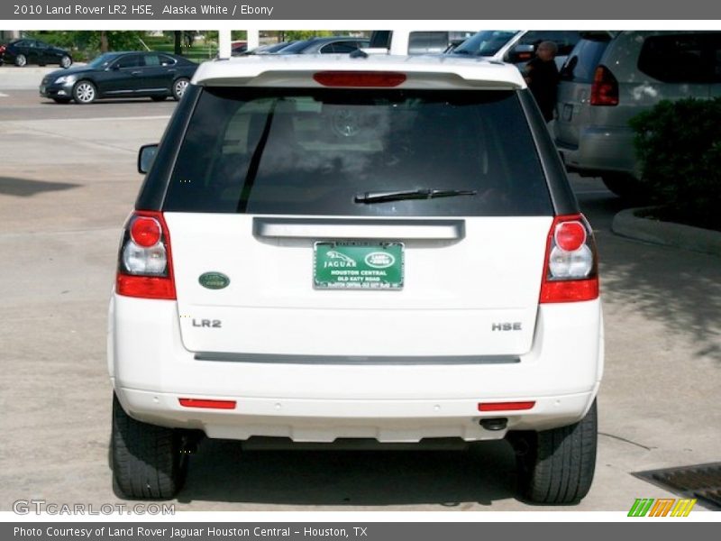 Alaska White / Ebony 2010 Land Rover LR2 HSE