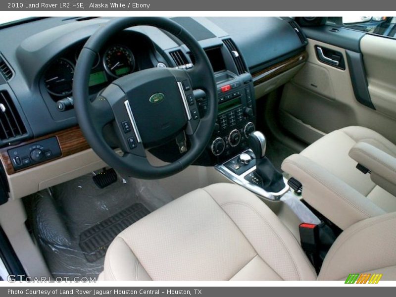 Alaska White / Ebony 2010 Land Rover LR2 HSE