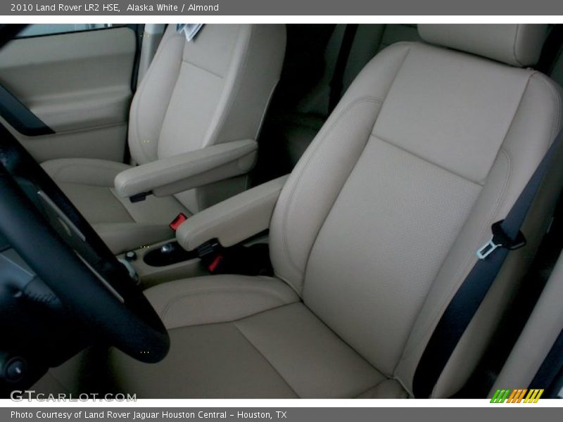 Alaska White / Almond 2010 Land Rover LR2 HSE