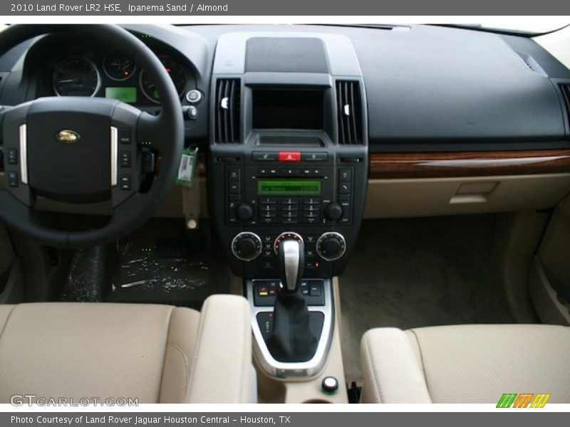 Ipanema Sand / Almond 2010 Land Rover LR2 HSE
