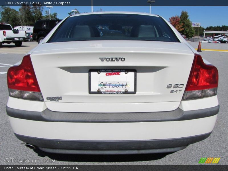 White / Graphite 2003 Volvo S60 2.4T