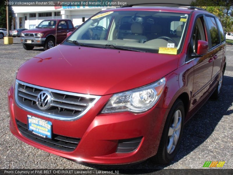 Pomegranate Red Metallic / Ceylon Beige 2009 Volkswagen Routan SEL