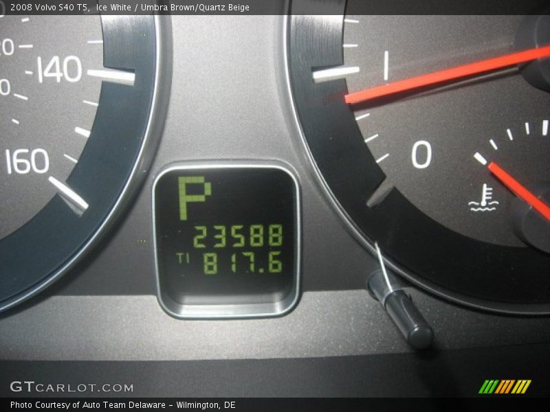 Ice White / Umbra Brown/Quartz Beige 2008 Volvo S40 T5