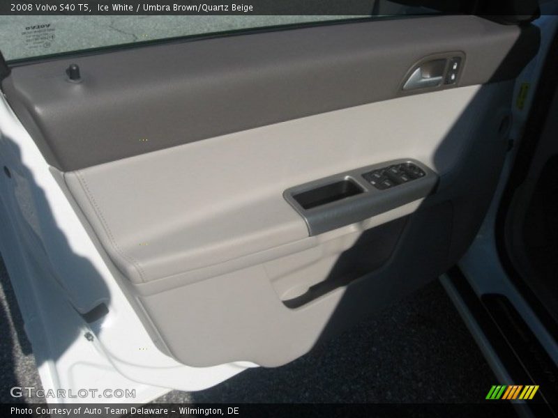 Ice White / Umbra Brown/Quartz Beige 2008 Volvo S40 T5