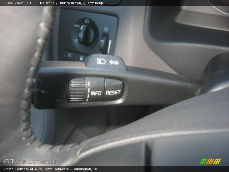 Ice White / Umbra Brown/Quartz Beige 2008 Volvo S40 T5