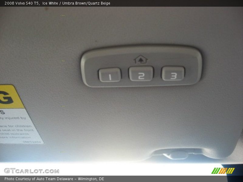 Ice White / Umbra Brown/Quartz Beige 2008 Volvo S40 T5