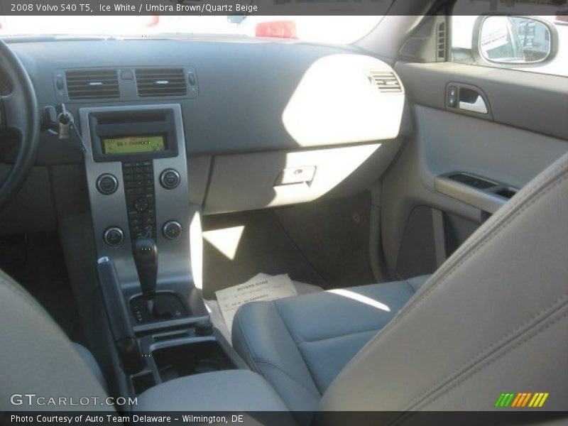 Ice White / Umbra Brown/Quartz Beige 2008 Volvo S40 T5