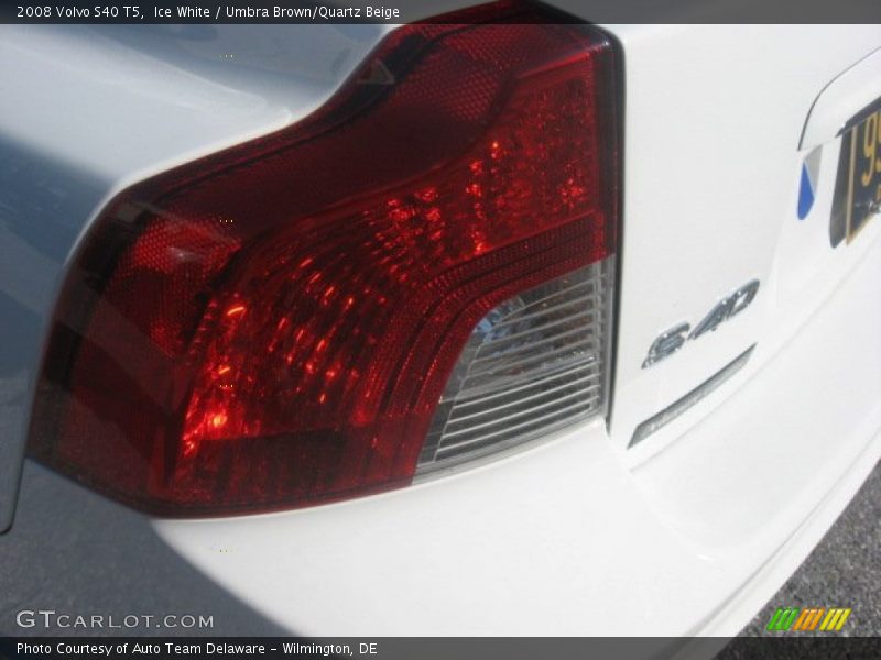 Ice White / Umbra Brown/Quartz Beige 2008 Volvo S40 T5