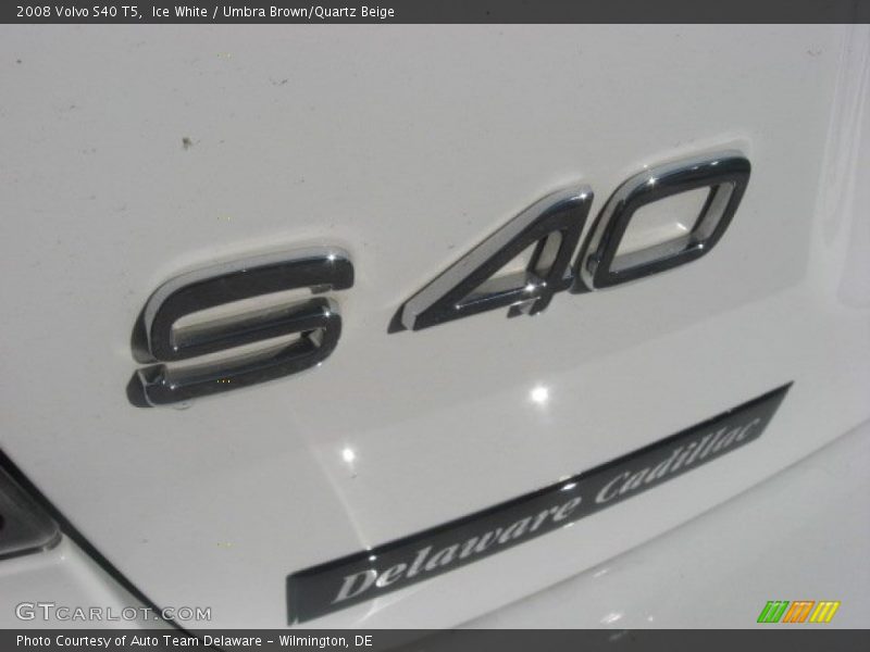 Ice White / Umbra Brown/Quartz Beige 2008 Volvo S40 T5