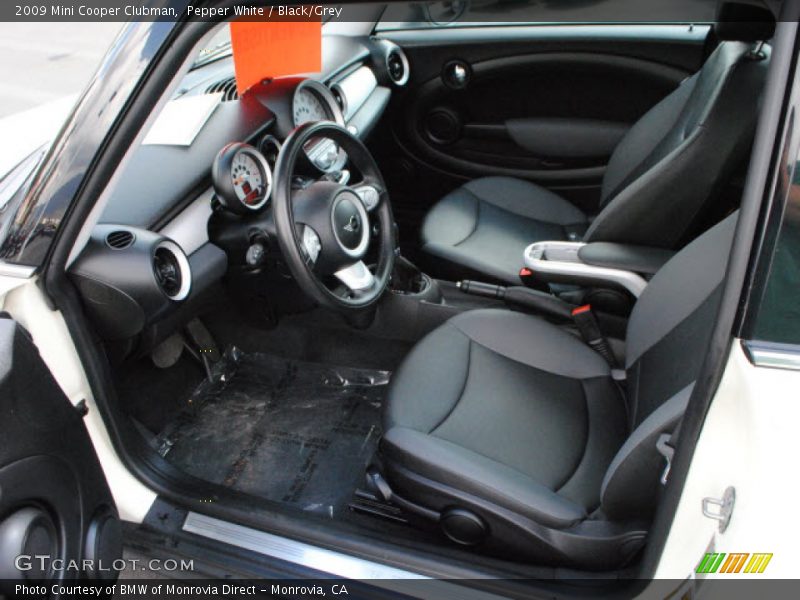 Pepper White / Black/Grey 2009 Mini Cooper Clubman