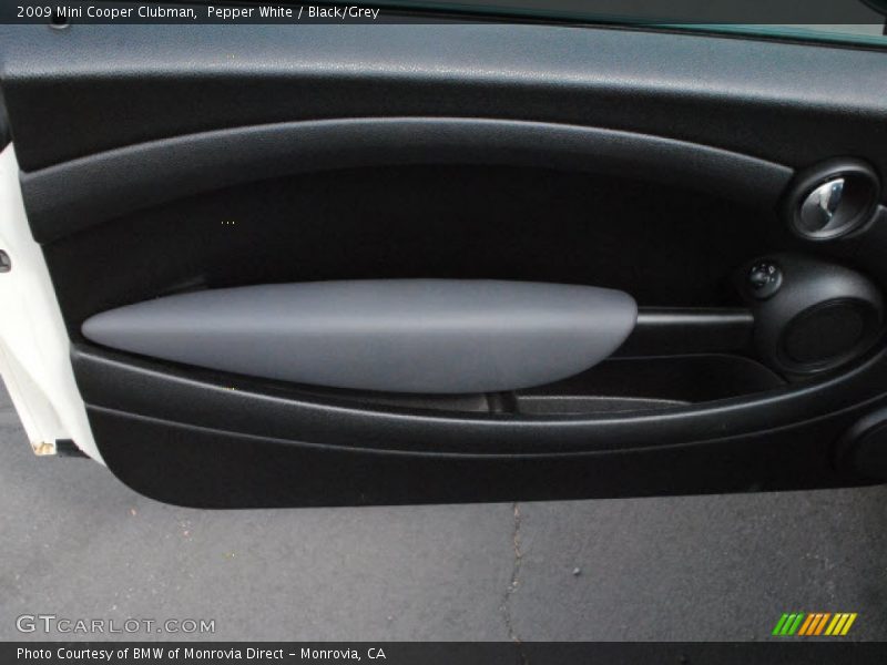 Pepper White / Black/Grey 2009 Mini Cooper Clubman