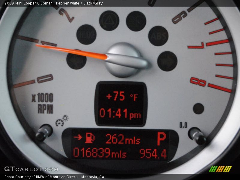 Pepper White / Black/Grey 2009 Mini Cooper Clubman