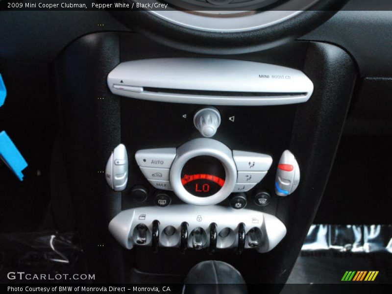 Pepper White / Black/Grey 2009 Mini Cooper Clubman