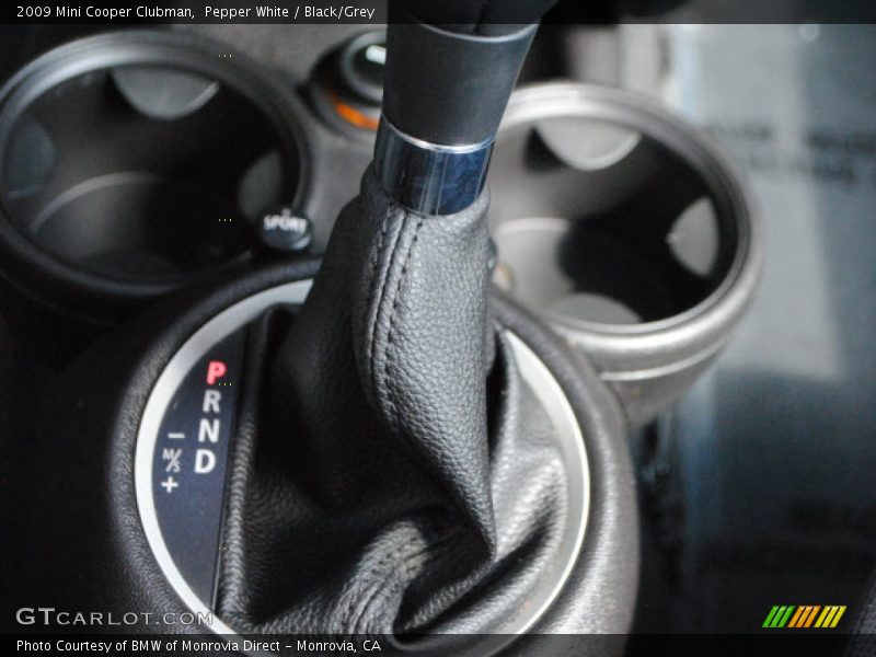 Pepper White / Black/Grey 2009 Mini Cooper Clubman