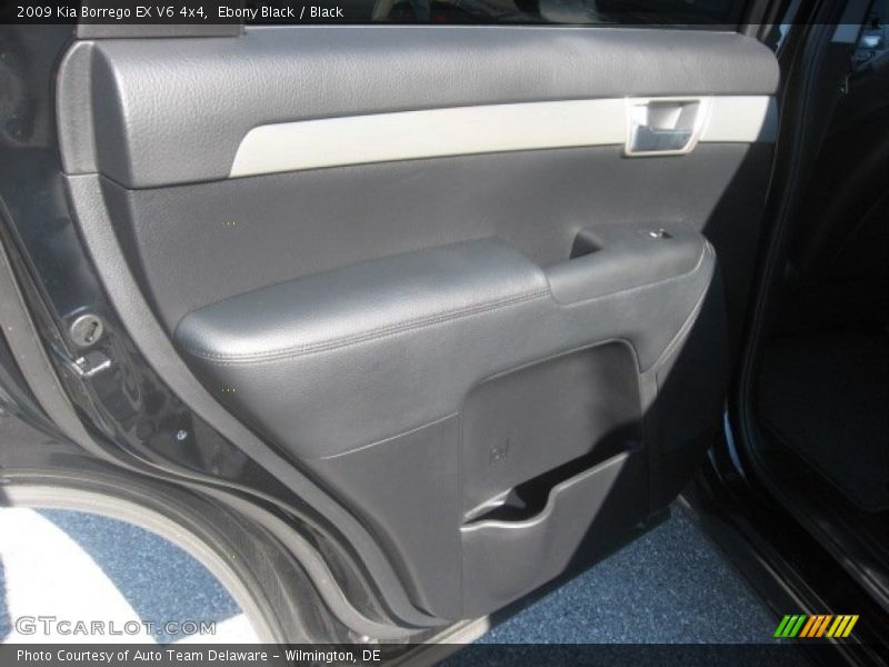 Ebony Black / Black 2009 Kia Borrego EX V6 4x4