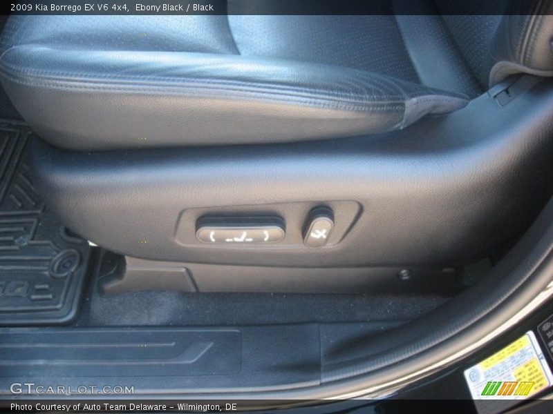 Ebony Black / Black 2009 Kia Borrego EX V6 4x4