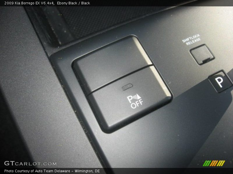 Ebony Black / Black 2009 Kia Borrego EX V6 4x4