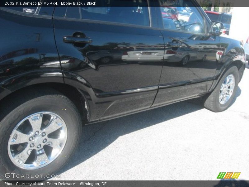 Ebony Black / Black 2009 Kia Borrego EX V6 4x4