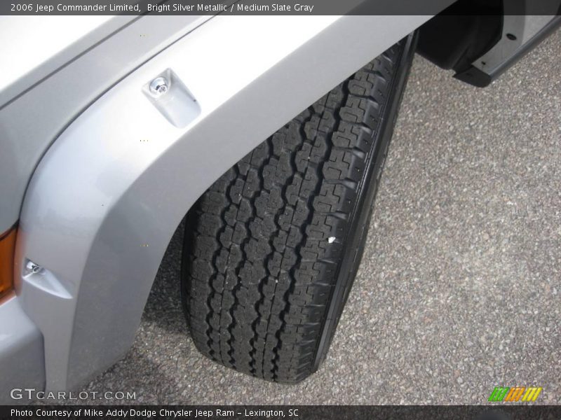 Bright Silver Metallic / Medium Slate Gray 2006 Jeep Commander Limited