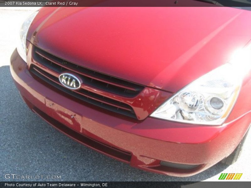 Claret Red / Gray 2007 Kia Sedona LX