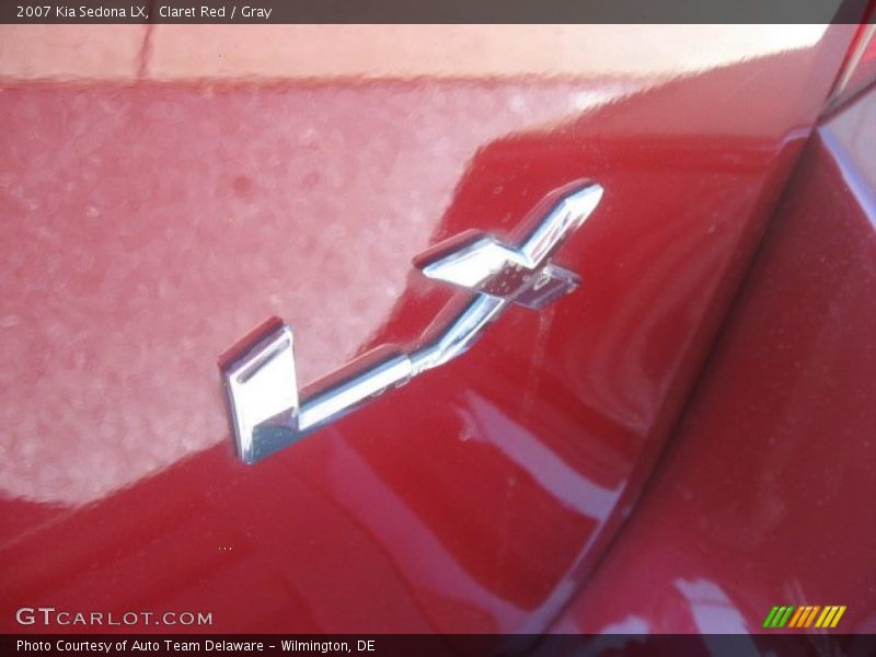 Claret Red / Gray 2007 Kia Sedona LX