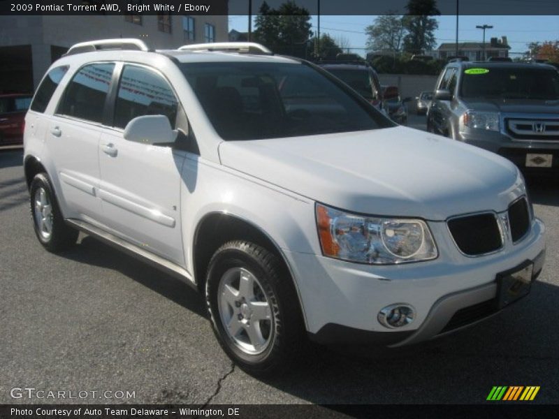 Bright White / Ebony 2009 Pontiac Torrent AWD