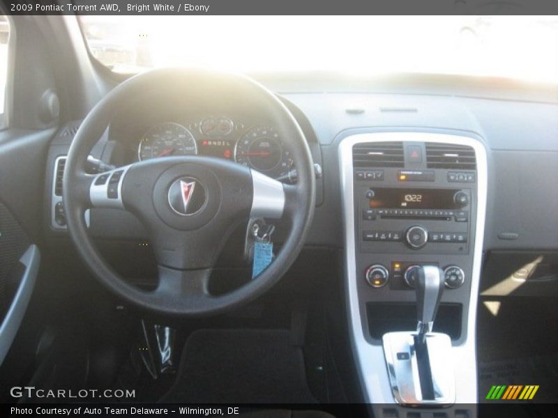 Bright White / Ebony 2009 Pontiac Torrent AWD