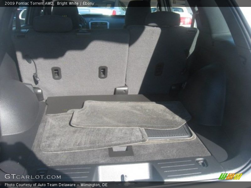 Bright White / Ebony 2009 Pontiac Torrent AWD