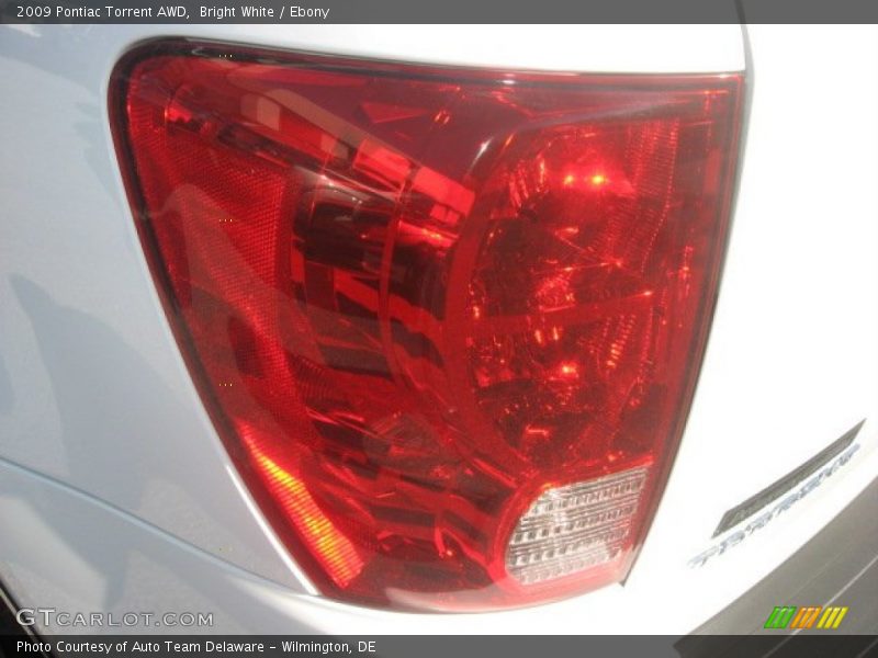 Bright White / Ebony 2009 Pontiac Torrent AWD