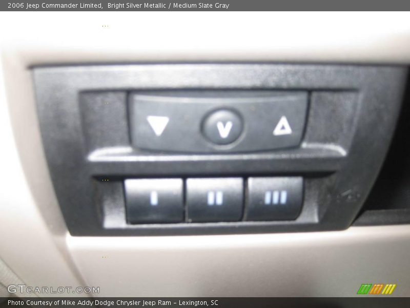 Bright Silver Metallic / Medium Slate Gray 2006 Jeep Commander Limited